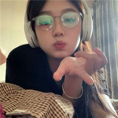 他不是我